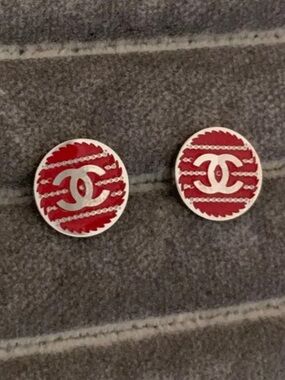 Fashion Jewelry Silver Plated
-Red CC Round Logo Earrings